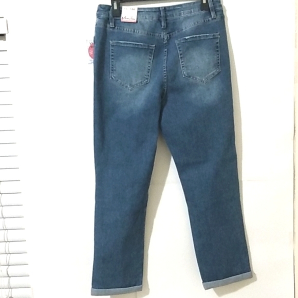 YMI DREAM COLLECTION DISTRESSED RIPS & WHISKERS MOM JEANS SIZE 11 / 30 NWT - Picture 5 of 6